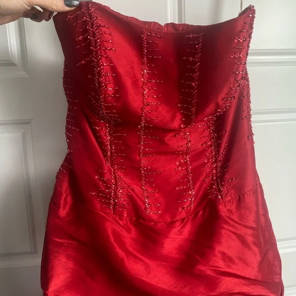 Grad Dress - Picture 8 of 9